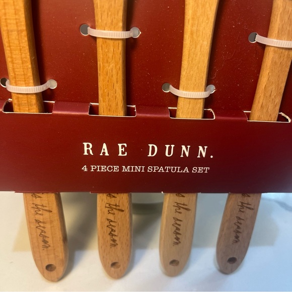 Rae Dunn 4 Piece Mini Spatula Set Noel, Fa La La,  Christmas, Ho Ho Ho, NIP - Picture 4 of 7